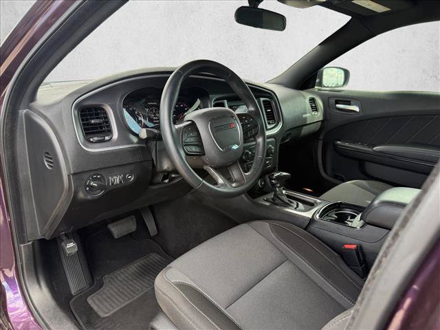 Used 2020 Dodge Charger SXT w/ Blacktop Package RWD image 10