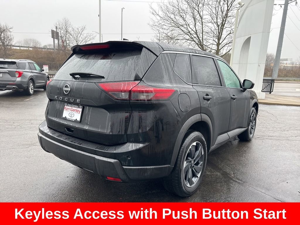 Used 2025 Nissan Rogue SV image 7