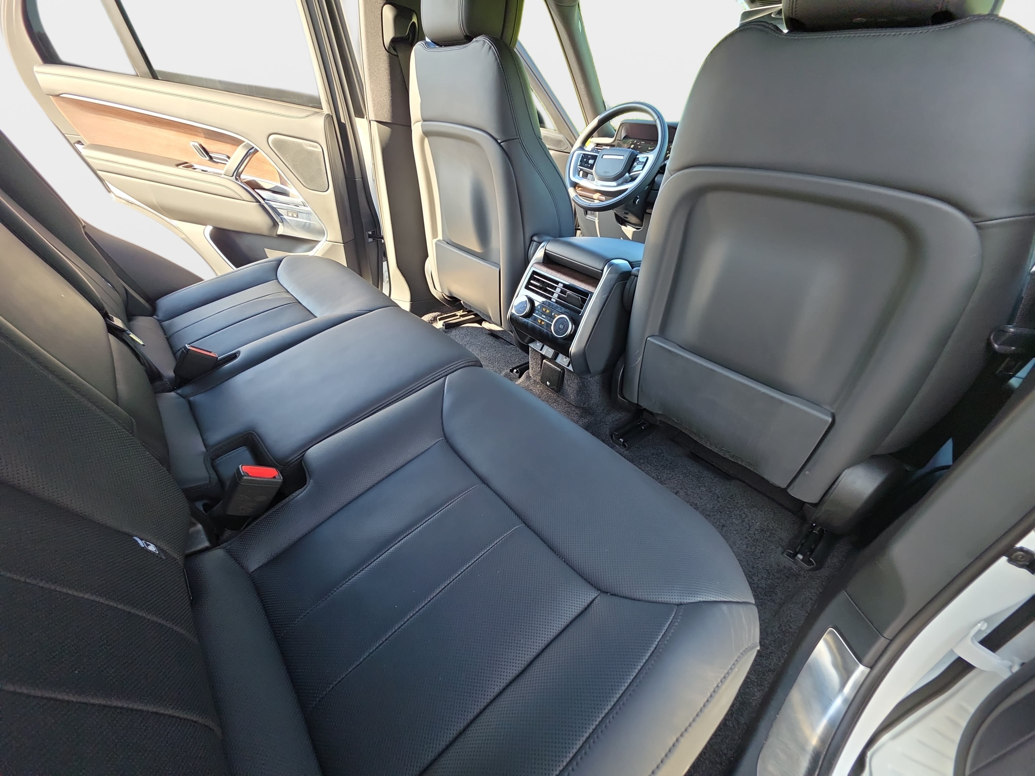 Used 2023 Land Rover Range Rover SE AWD/4WD image 11