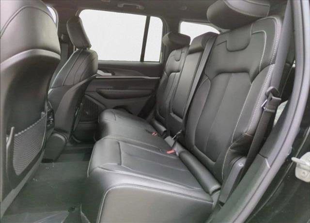 New 2025 Jeep Grand Cherokee L Limited w/ Black Appearance Package image 16