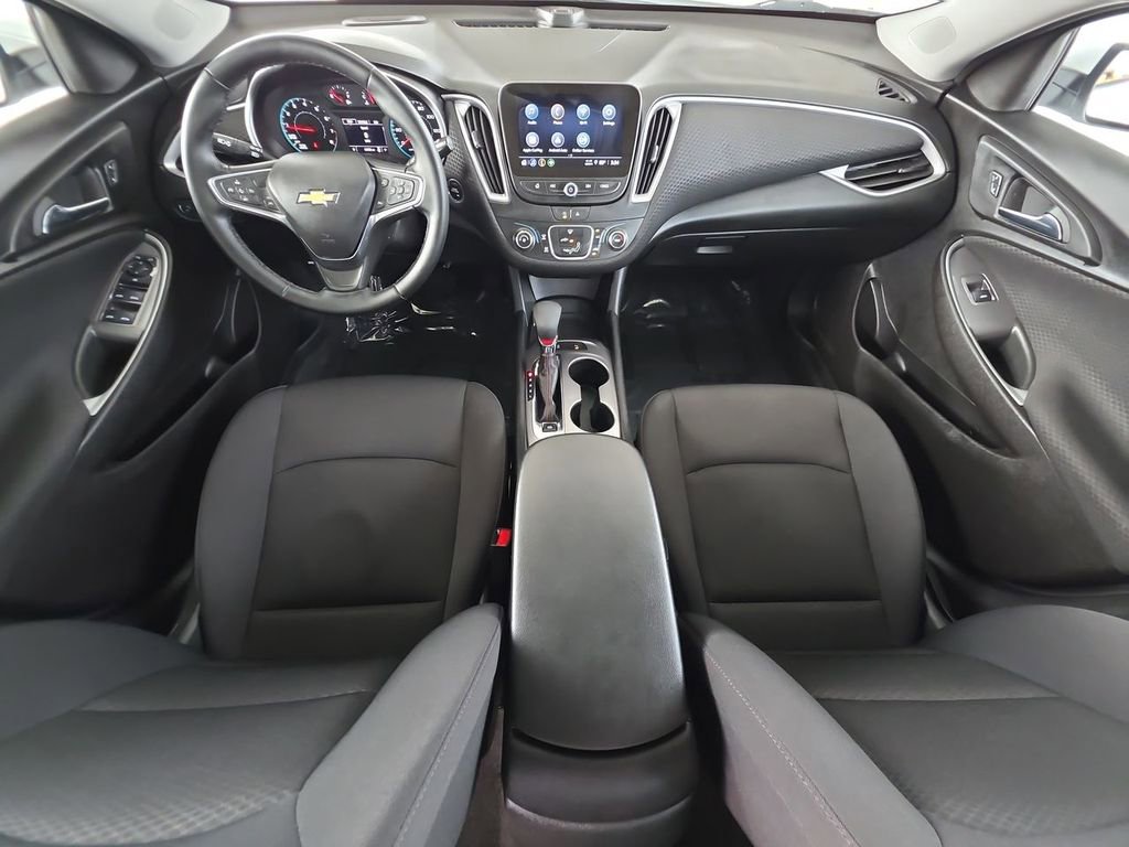 Used 2025 Chevrolet Malibu RS image 21