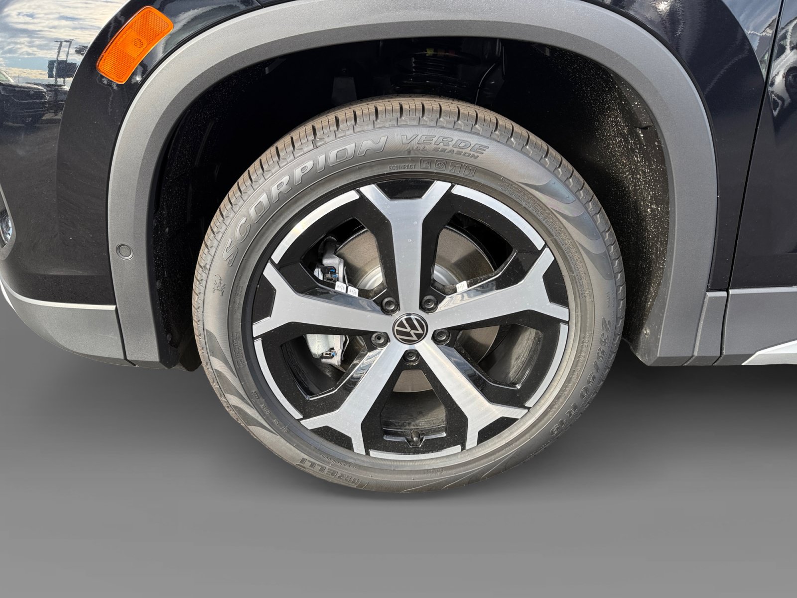 New 2026 Volkswagen Tiguan SE AWD/4WD image 9