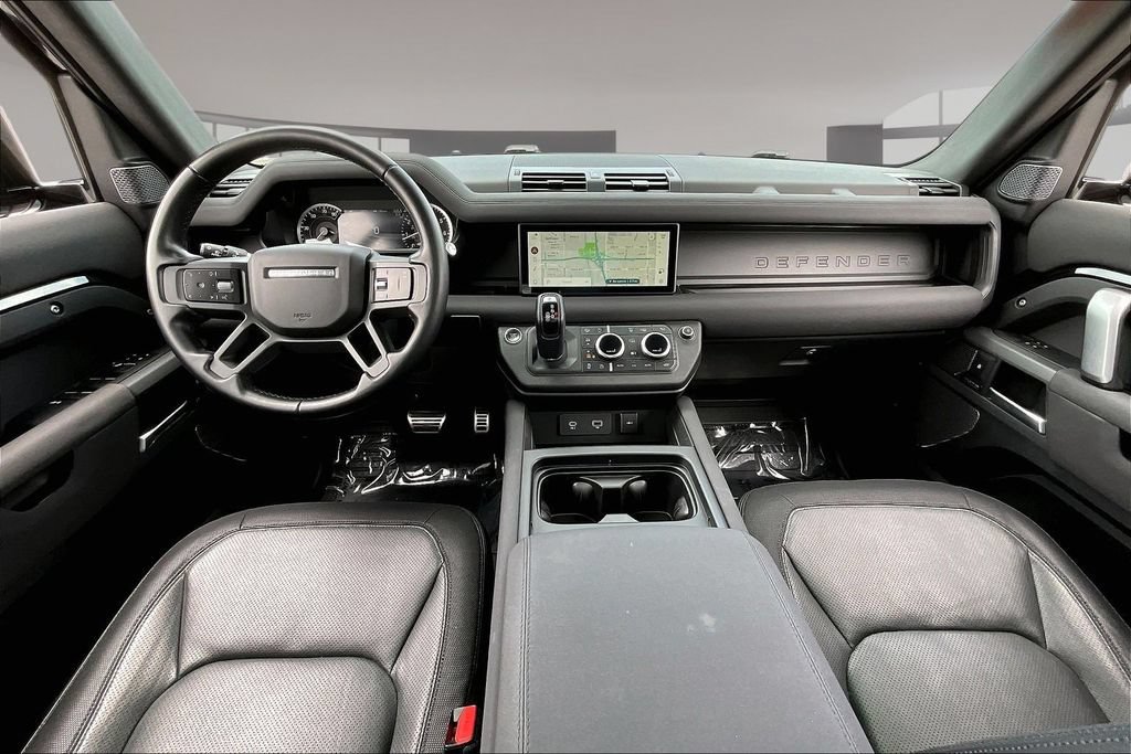 Certified 2023 Land Rover Defender 110 X-Dynamic SE AWD/4WD image 7