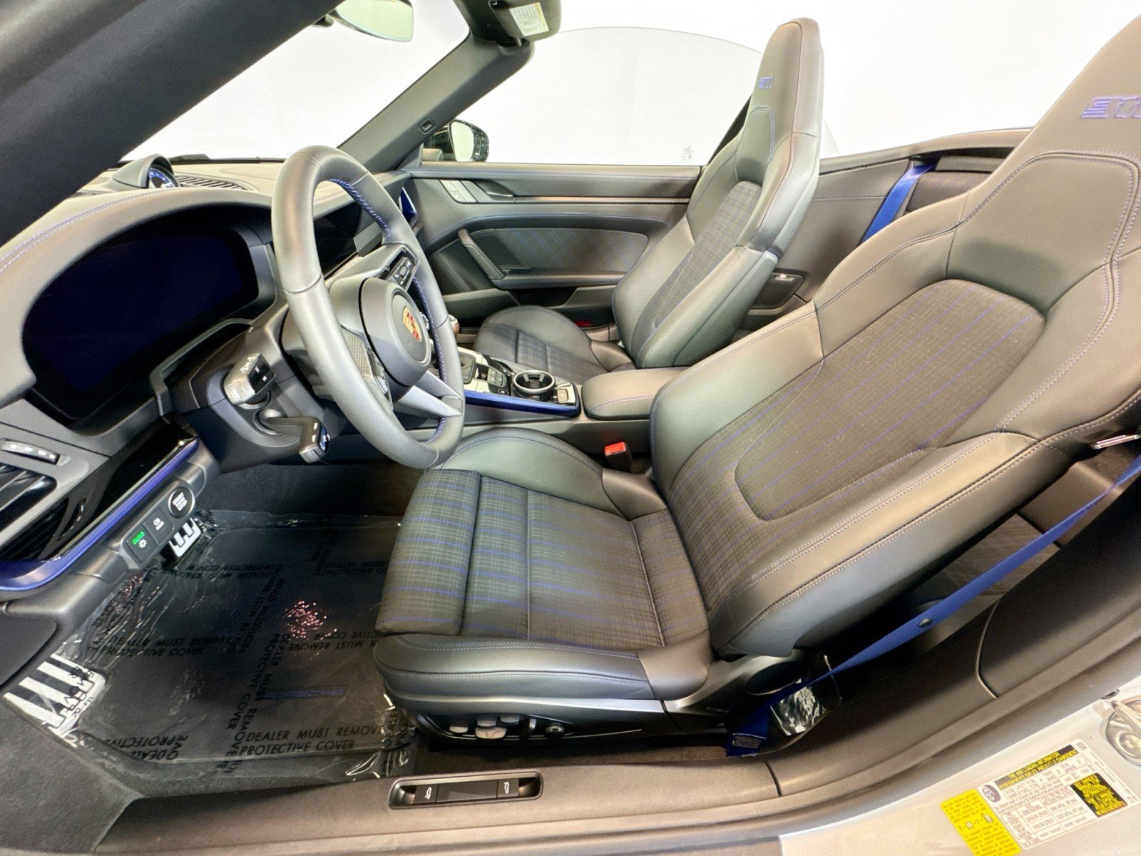 Used 2026 Porsche 911 Carrera RWD image 5