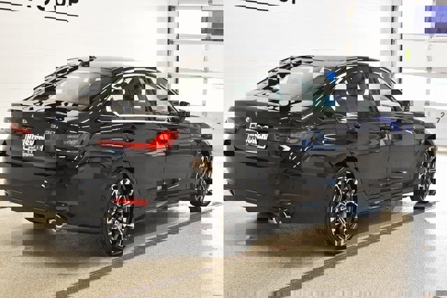 New 2026 BMW 330i xDrive xDrive w/ Convenience Package image 4