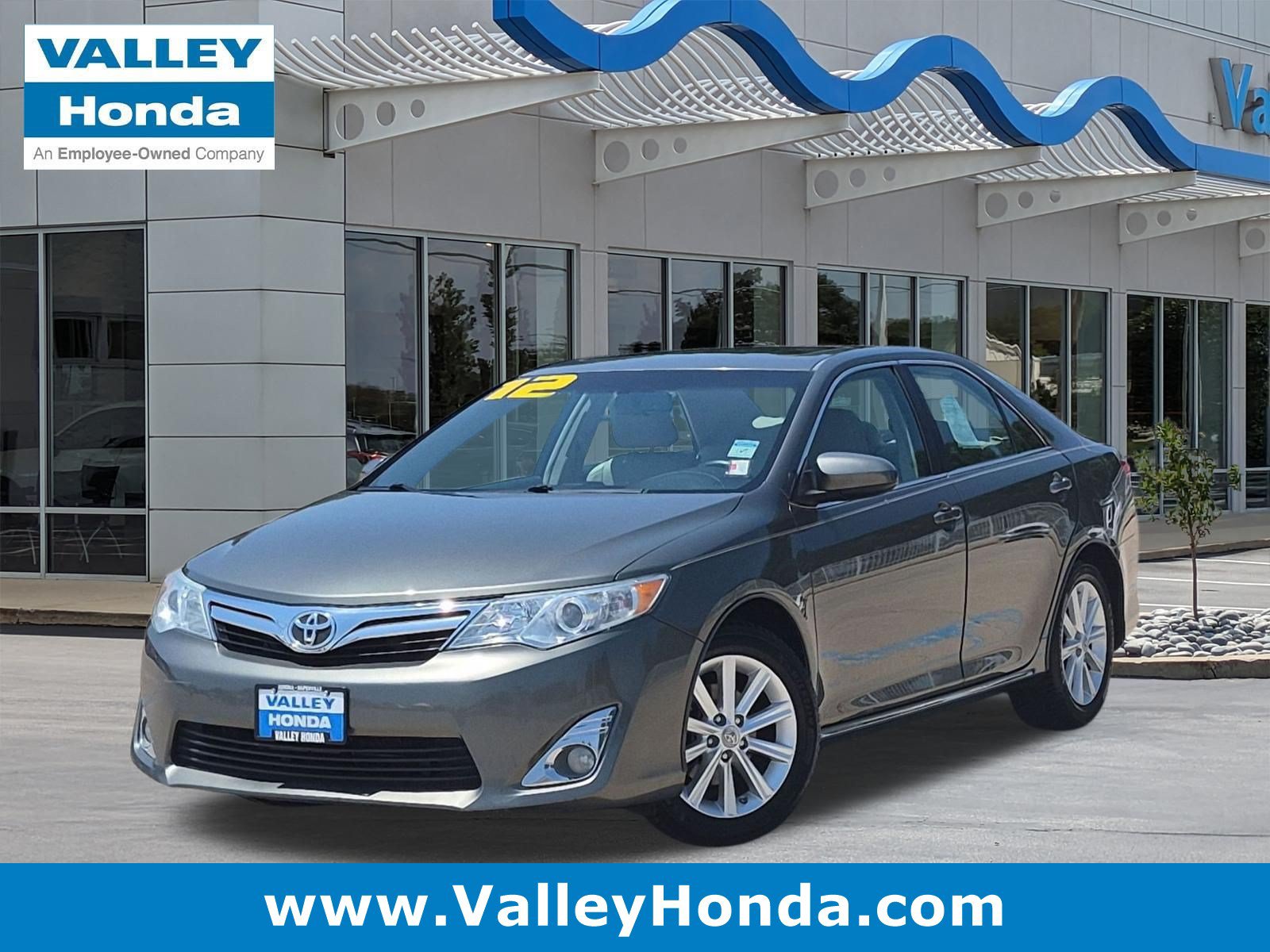 Used 2012 Toyota Camry XLE w/ Leather Pkg