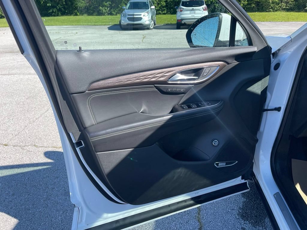 Used 2022 Buick Envision Avenir w/ Technology Package II FWD image 14