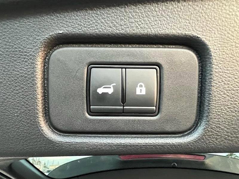 Used 2023 Nissan Pathfinder SL w/ Lighting Package (N92) image 51