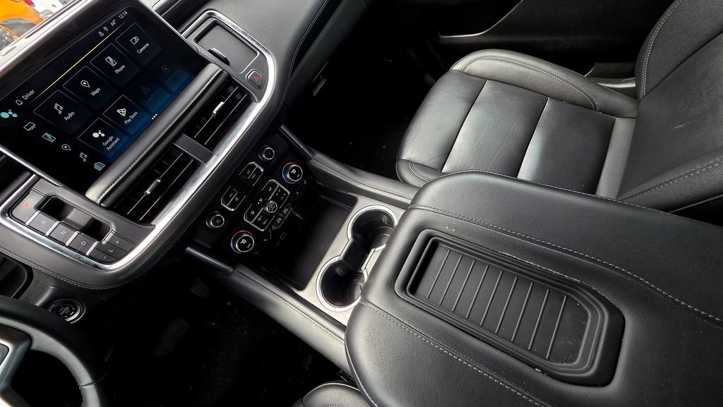 Used 2024 Chevrolet Tahoe LT AWD/4WD image 35