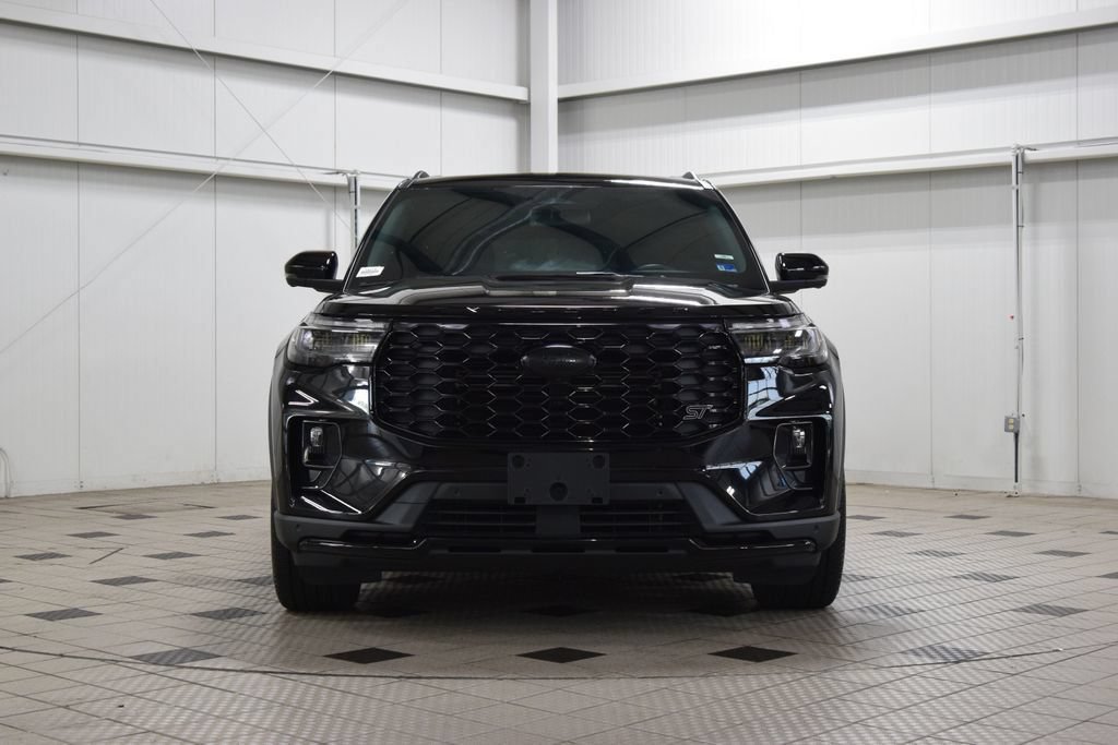Used 2025 Ford Explorer ST w/ Sun And Sound Package AWD/4WD image 2