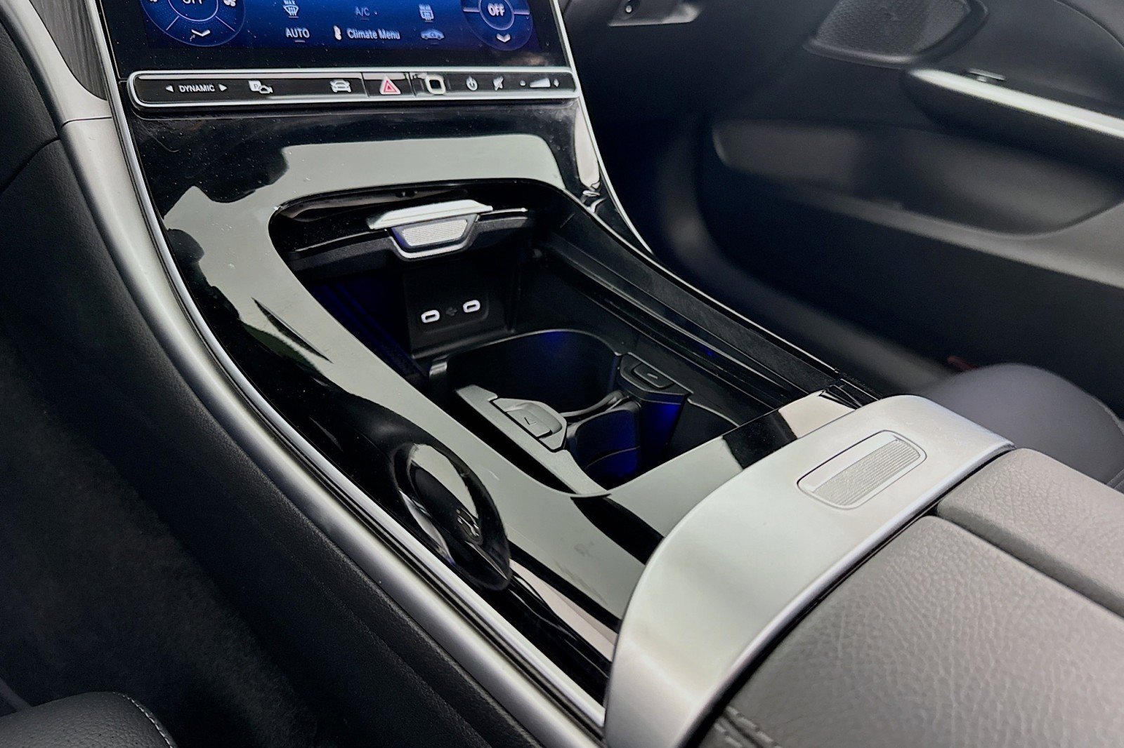 Certified 2025 Mercedes-Benz C 300 Sedan image 6