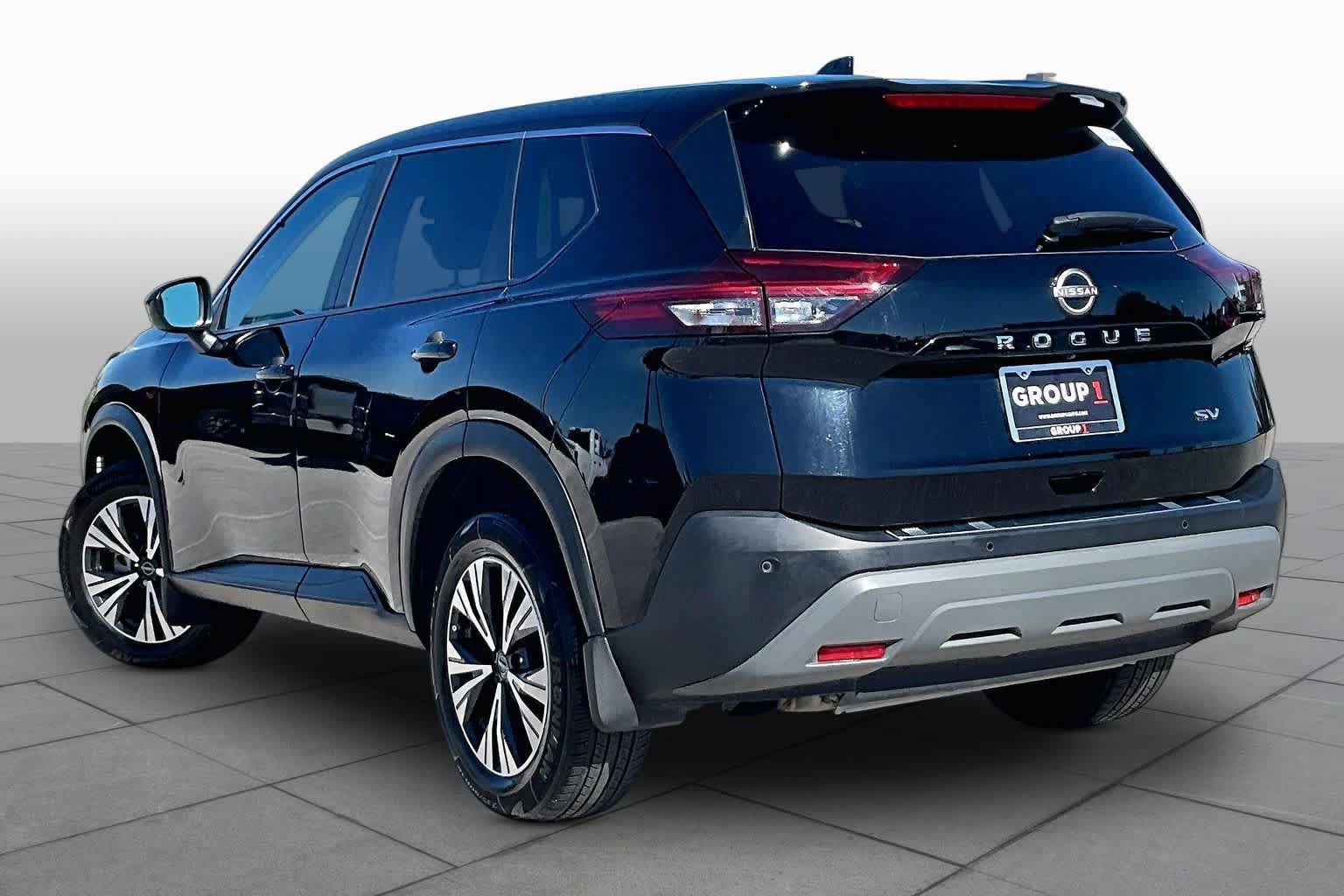 Used 2023 Nissan Rogue SV FWD image 12