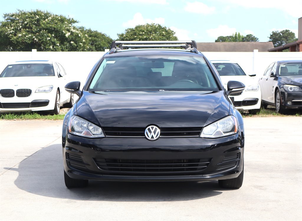 Used 2015 Volkswagen Golf TDI S FWD image 2