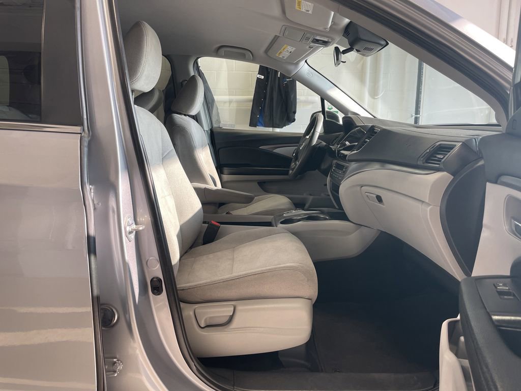 Used 2021 Honda Pilot EX image 12