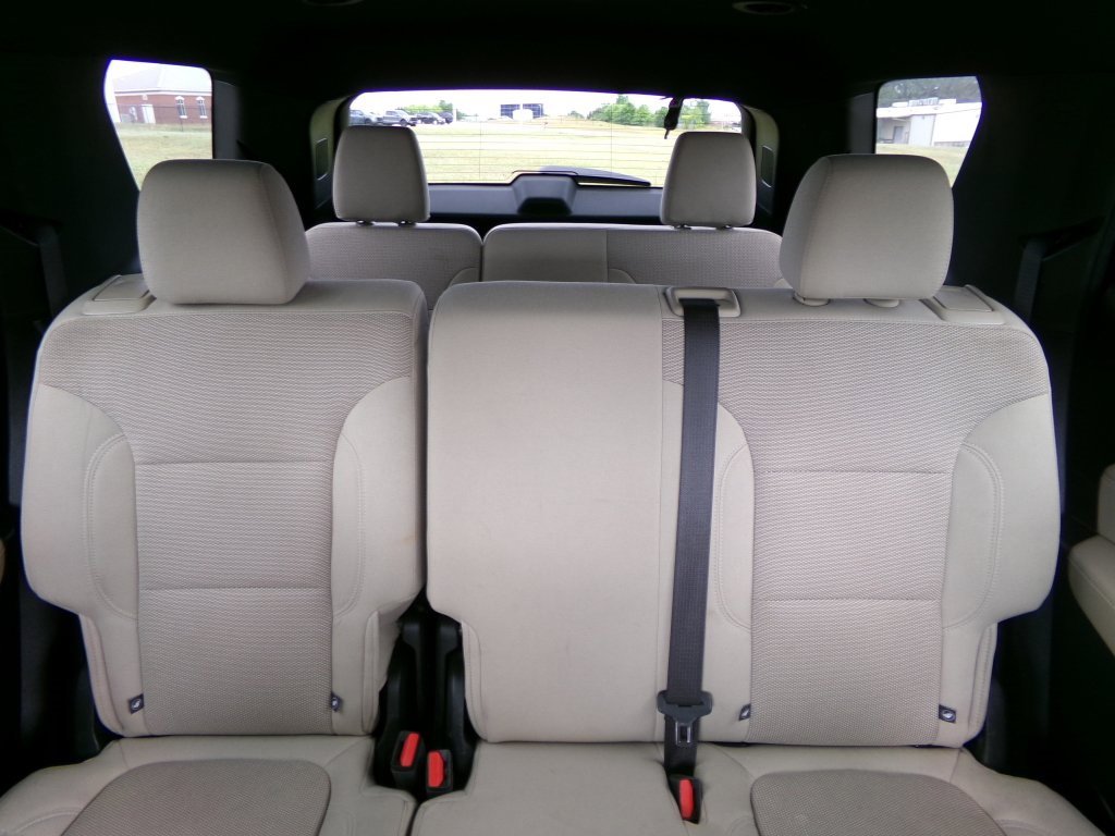 Used 2023 Chevrolet Traverse LS image 23