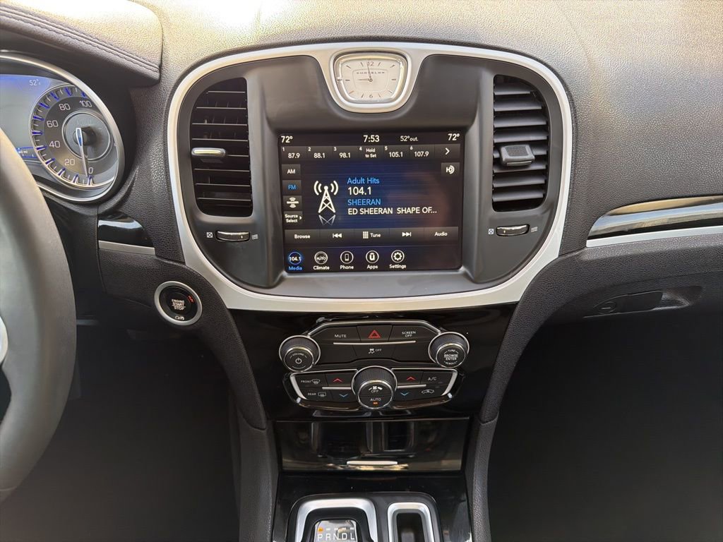 Used 2023 Chrysler 300 Touring image 25