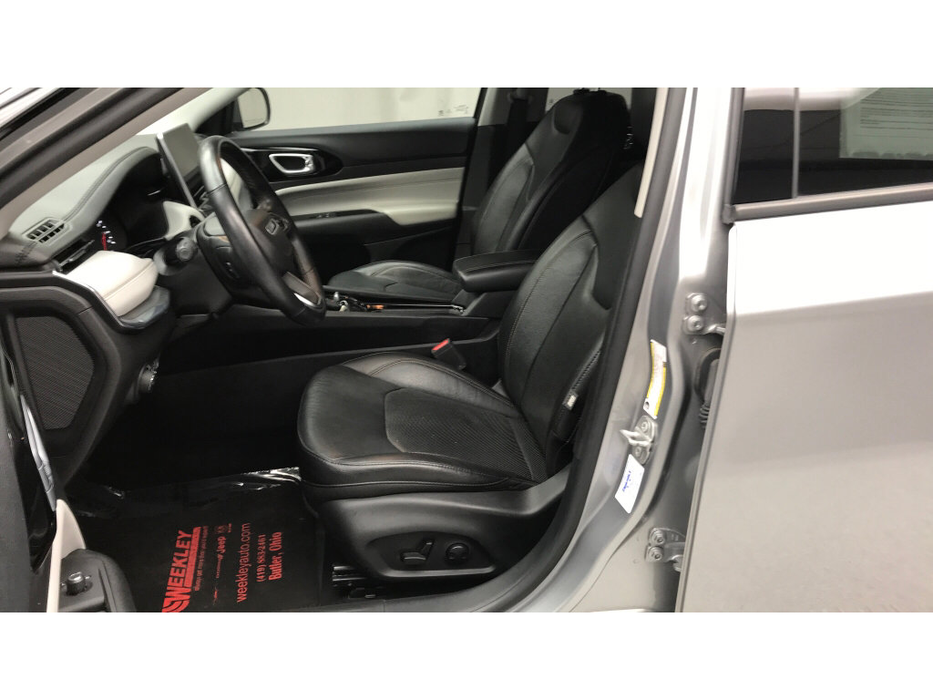 Used 2022 Jeep Compass Limited AWD/4WD image 9