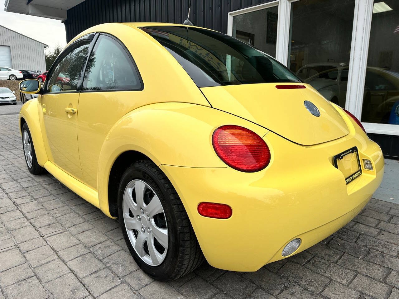 Used 2005 Volkswagen Beetle GL FWD image 8