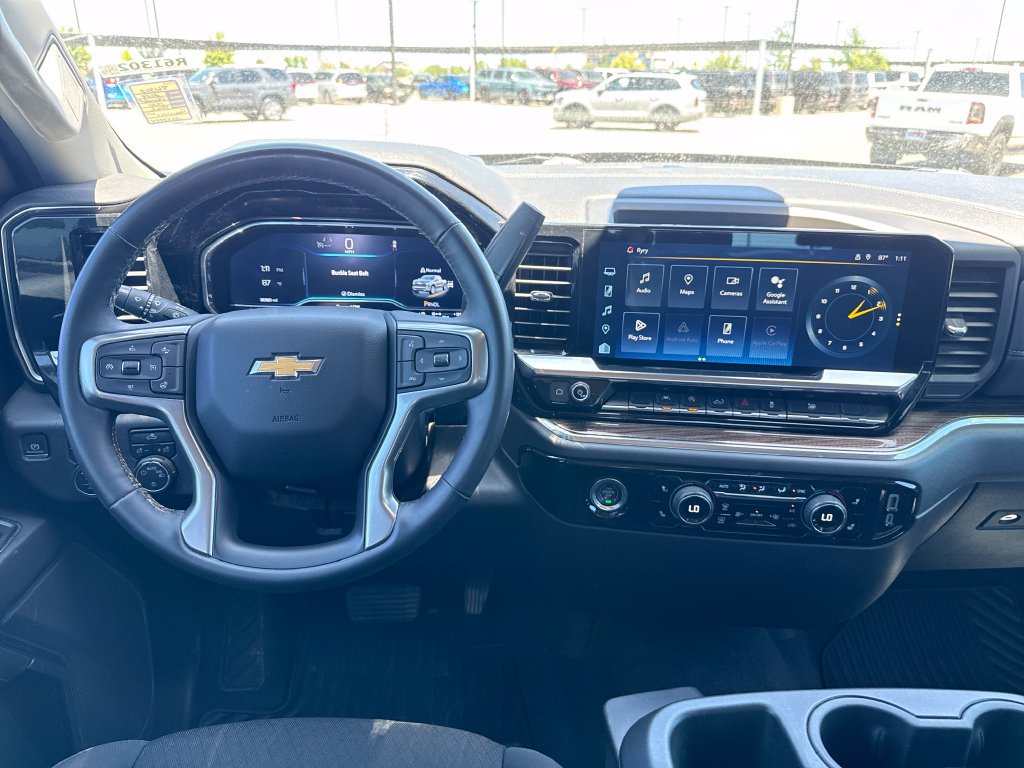 Used 2024 Chevrolet Silverado 1500 LT AWD/4WD image 11