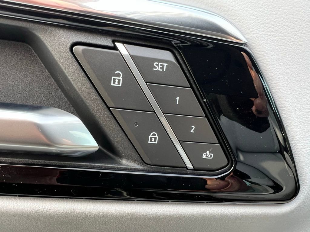 New 2026 Chevrolet Suburban Premier image 29