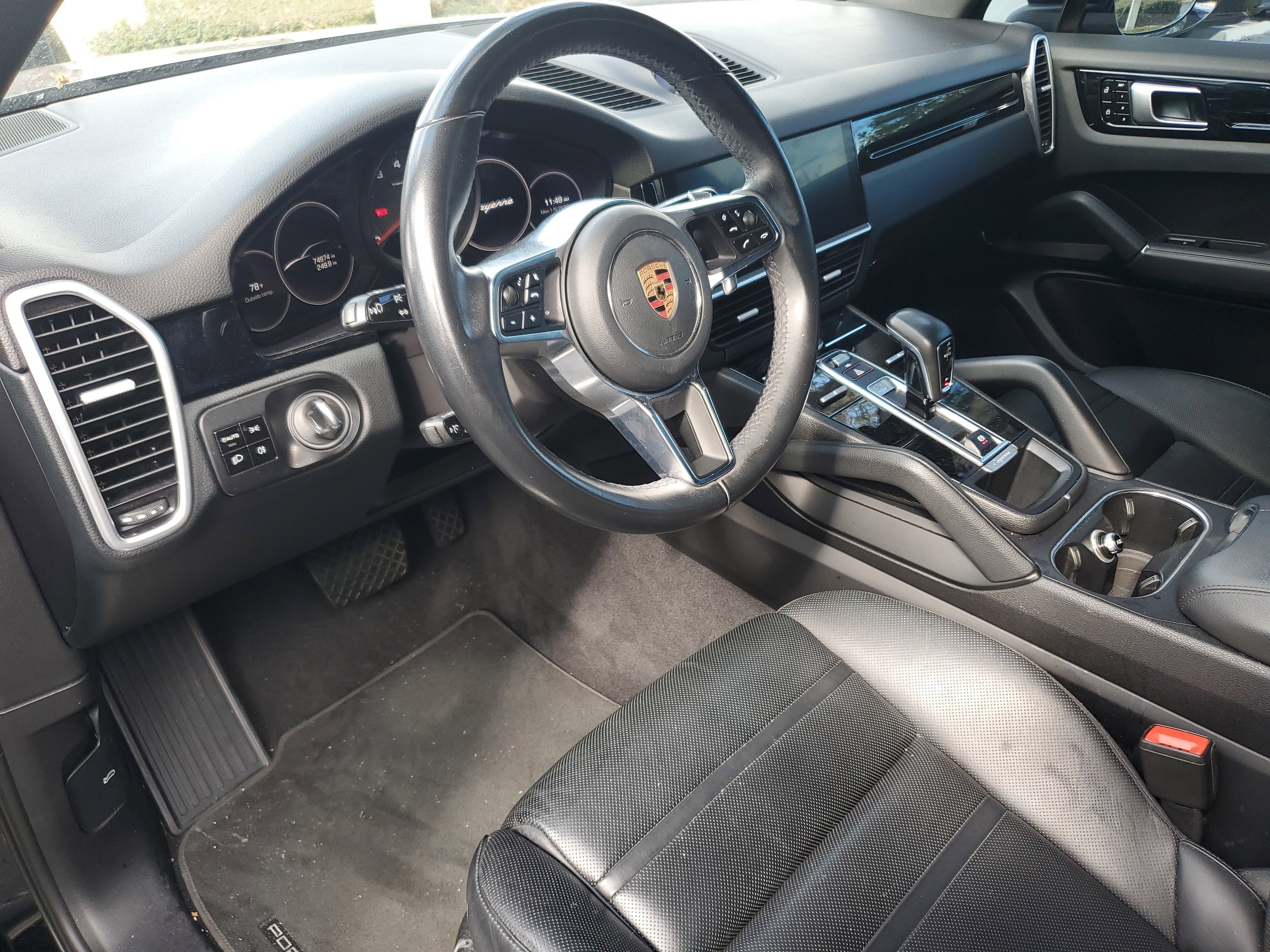 Used 2019 Porsche Cayenne Base image 8