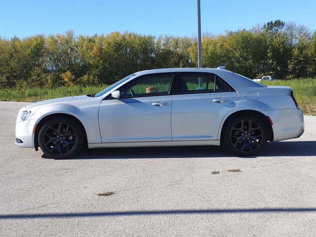 Used 2023 Chrysler 300 S image 25