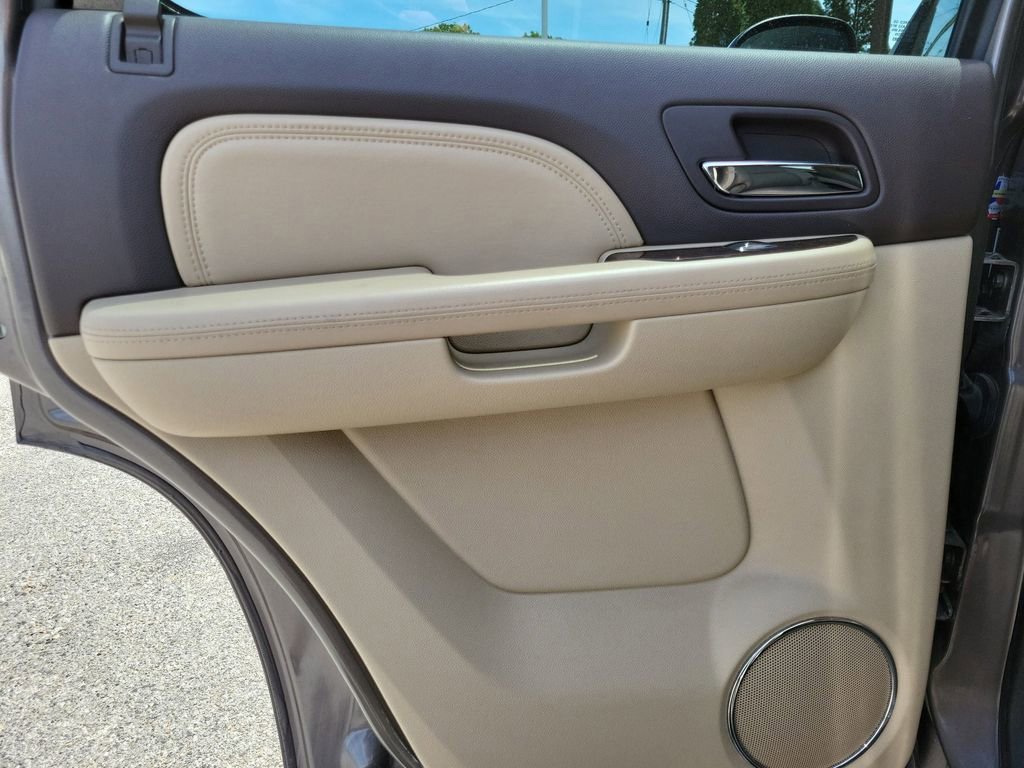 Used 2012 GMC Yukon Denali AWD/4WD image 10