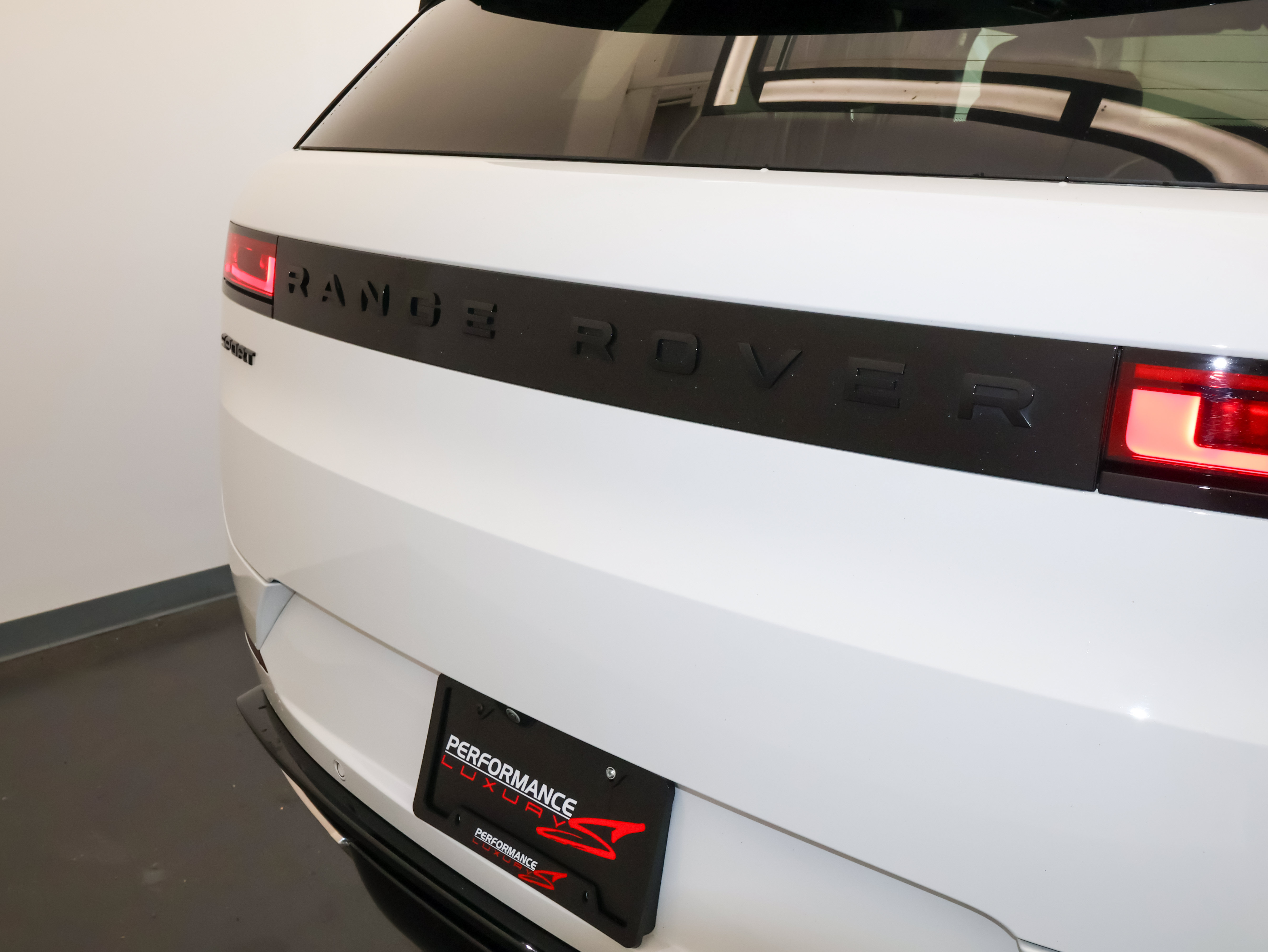 Used 2024 Land Rover Range Rover Sport Dynamic SE AWD/4WD image 48
