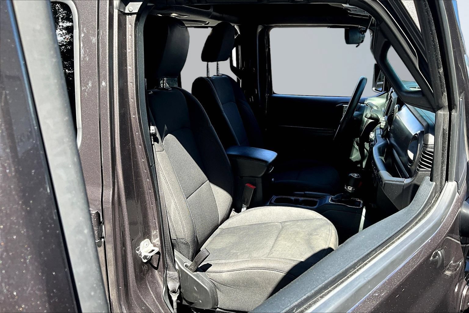 Used 2021 Jeep Wrangler Unlimited Sport AWD/4WD image 26