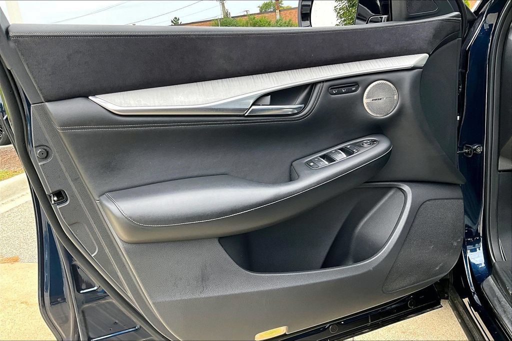 Certified 2019 INFINITI QX50 Essential w/ Sensory Package AWD/4WD image 14