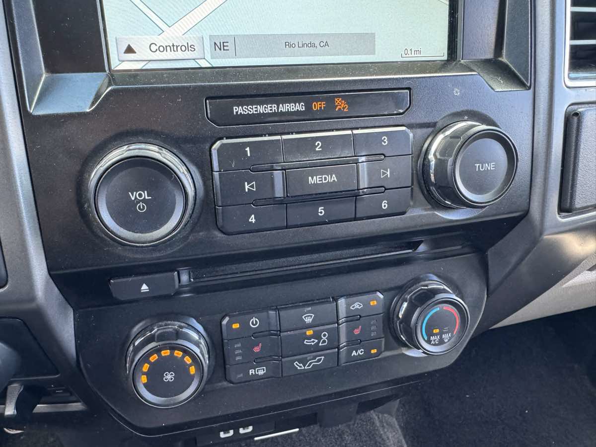Used 2017 Ford F150 XLT AWD/4WD image 28