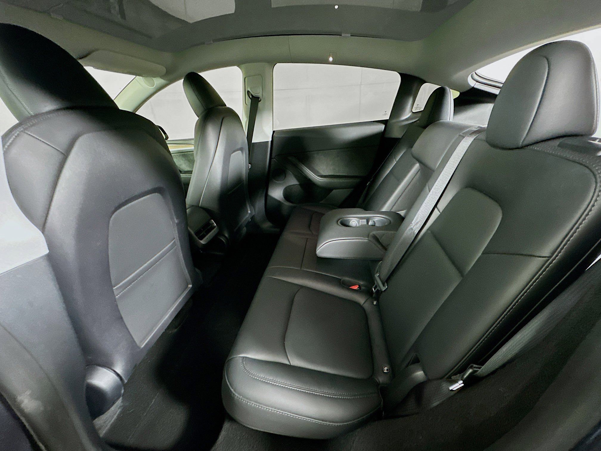 Used 2024 Tesla Model Y Long Range image 25