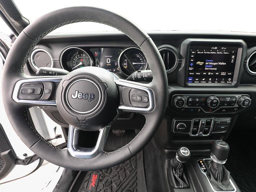 Used 2023 Jeep Wrangler Unlimited Sahara w/ Cold Weather Group AWD/4WD image 13