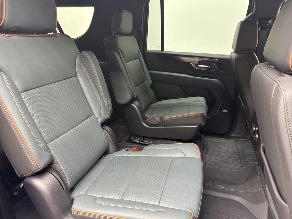 Used 2026 GMC Yukon XL AT4 w/ AT4 Premium Package AWD/4WD image 24