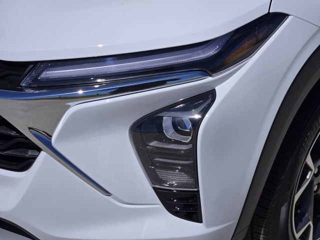 New 2026 Chevrolet Trax LT w/ Driver Confidence Package FWD image 6