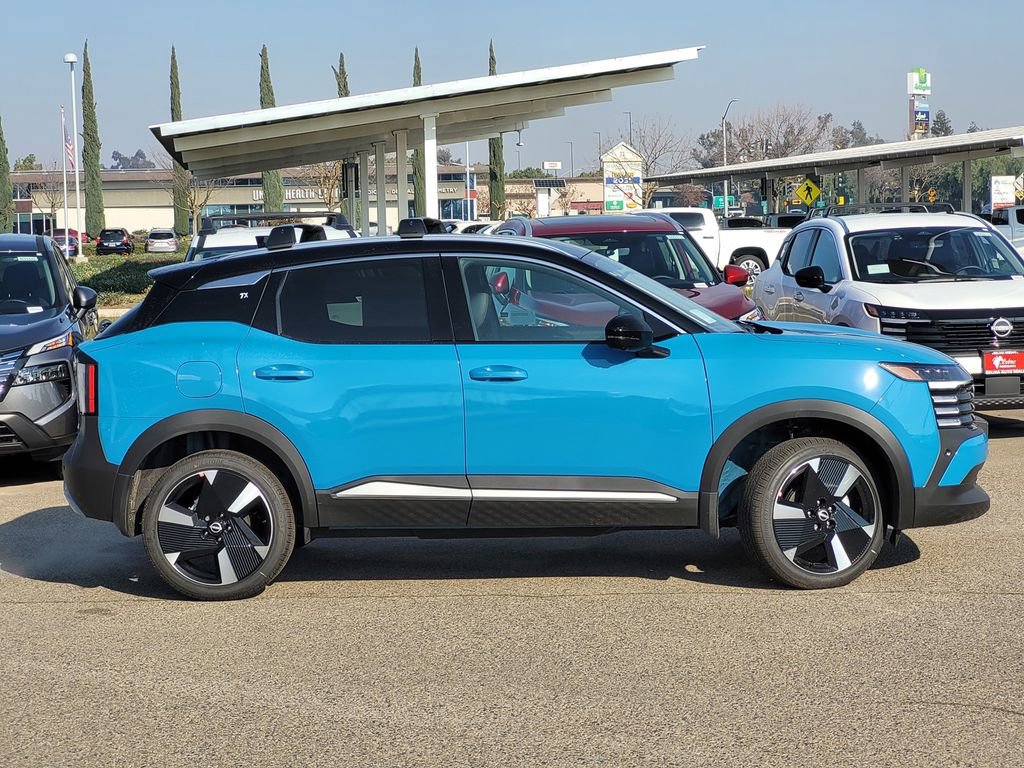 New 2026 Nissan Kicks SR image 3