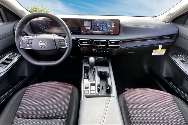 New 2026 Nissan Sentra SR w/ Floor Mat Package FWD image 5