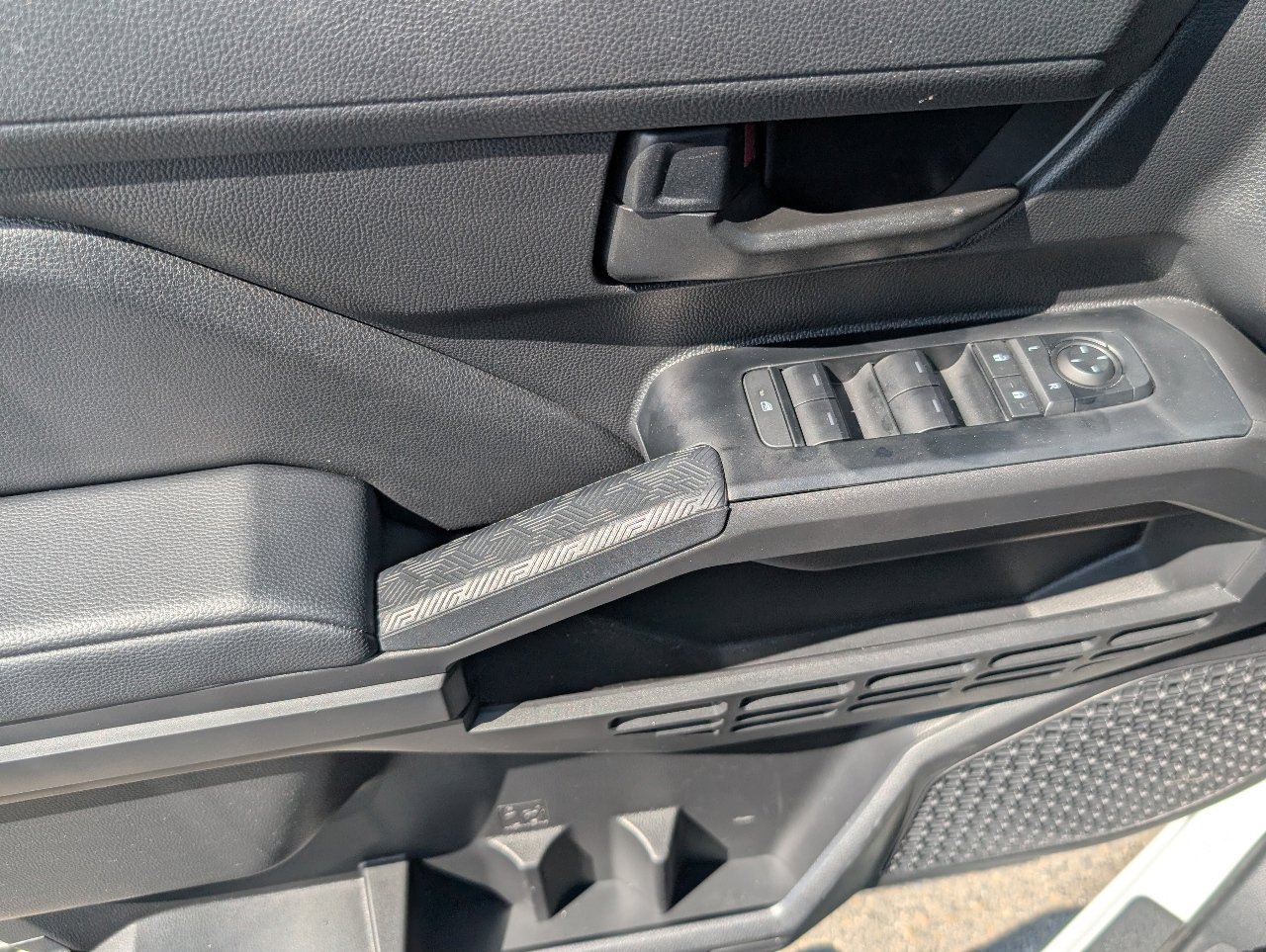 Used 2026 Toyota Tacoma SR image 15