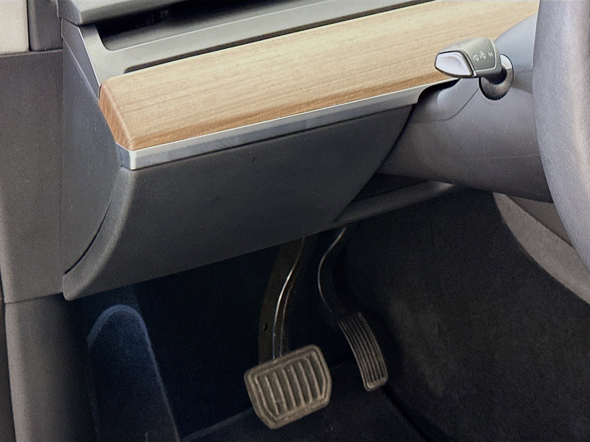 Used 2023 Tesla Model Y Long Range image 17