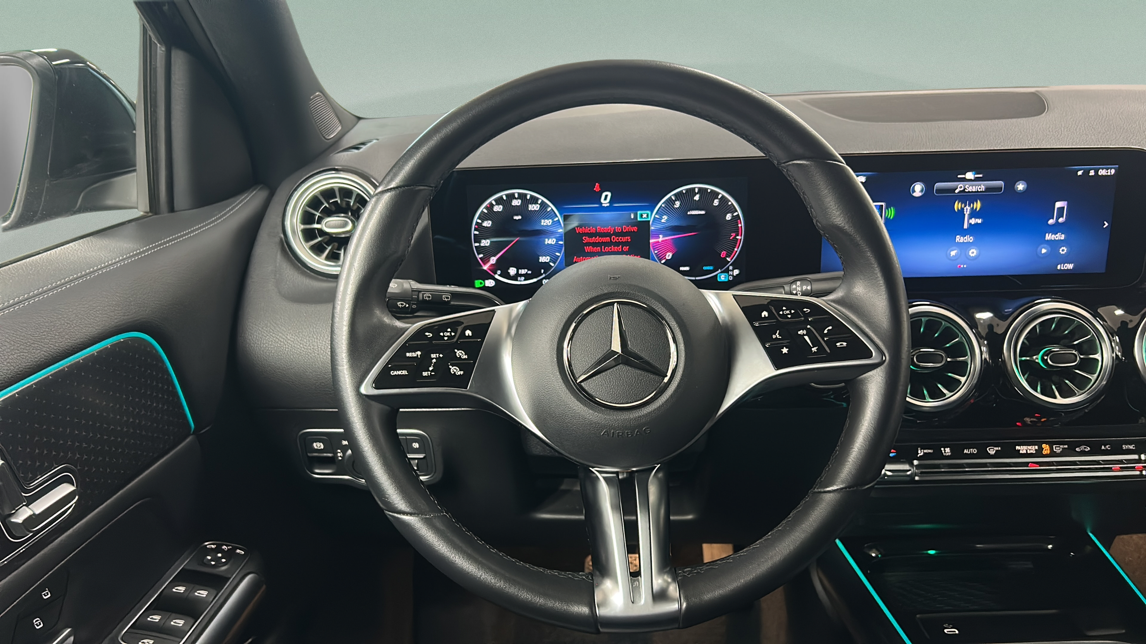 Used 2025 Mercedes-Benz GLA 250 image 24