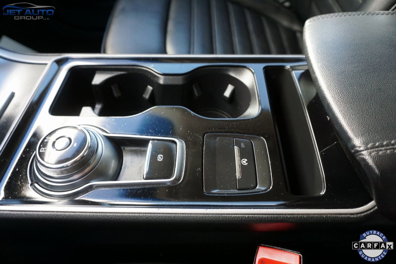 Used 2020 Ford Edge SEL image 36