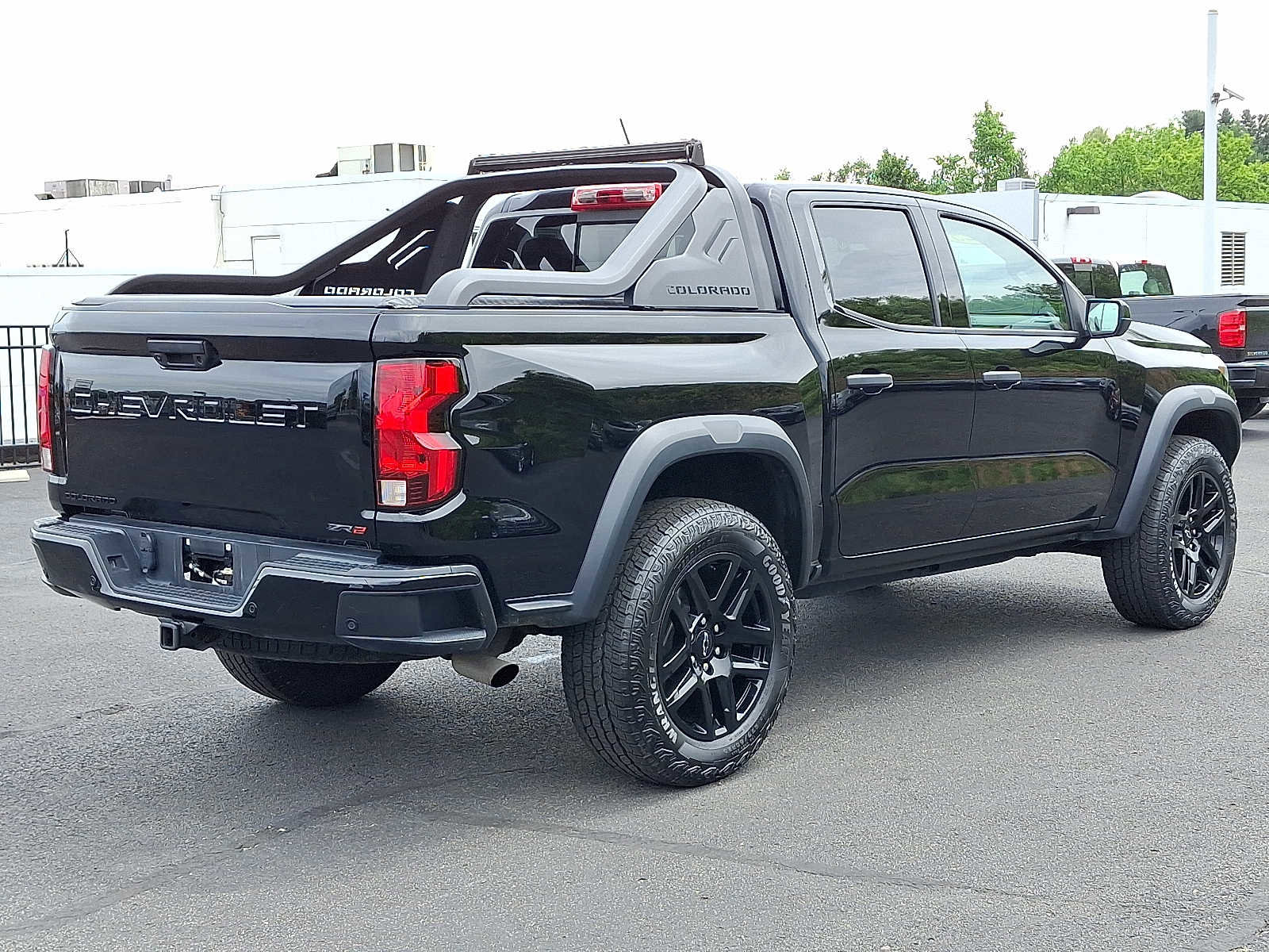 Used 2025 Chevrolet Colorado Trail Boss w/ Midnight Edition AWD/4WD image 6
