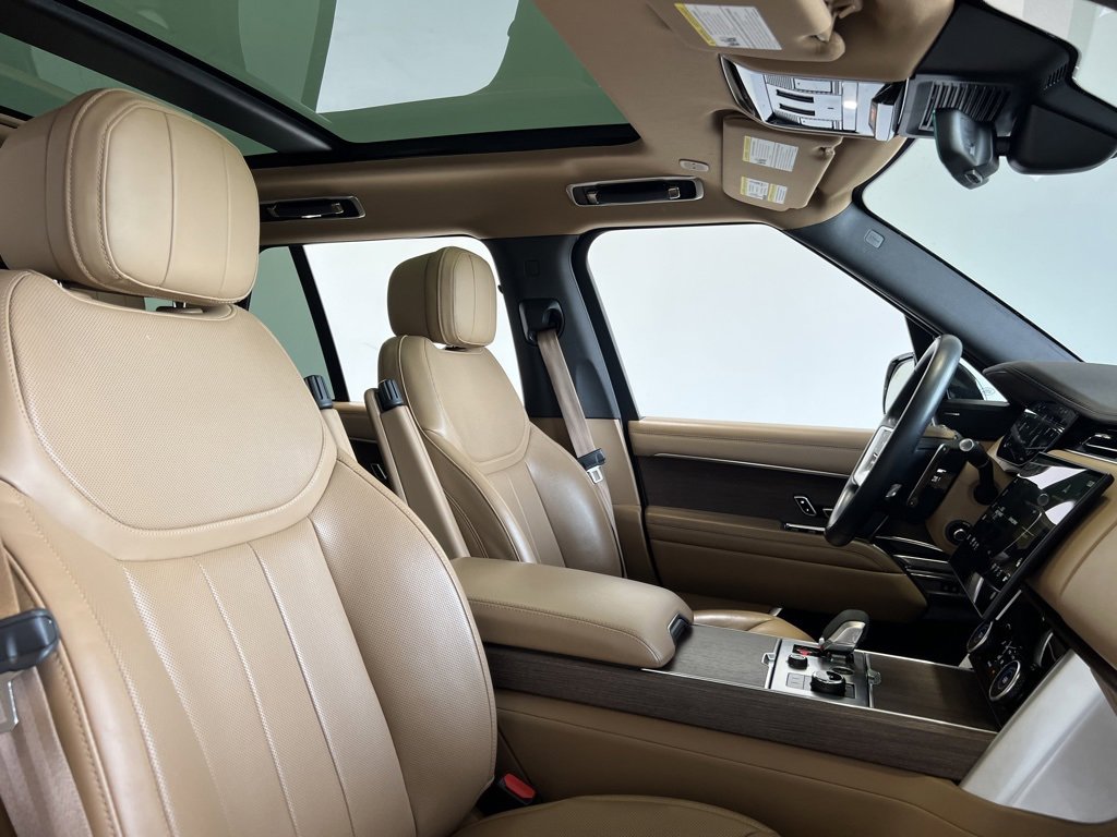 Used 2023 Land Rover Range Rover SE image 23