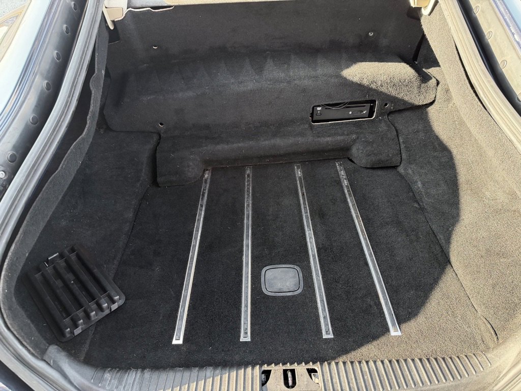 Used 2007 Jaguar XKR R image 37