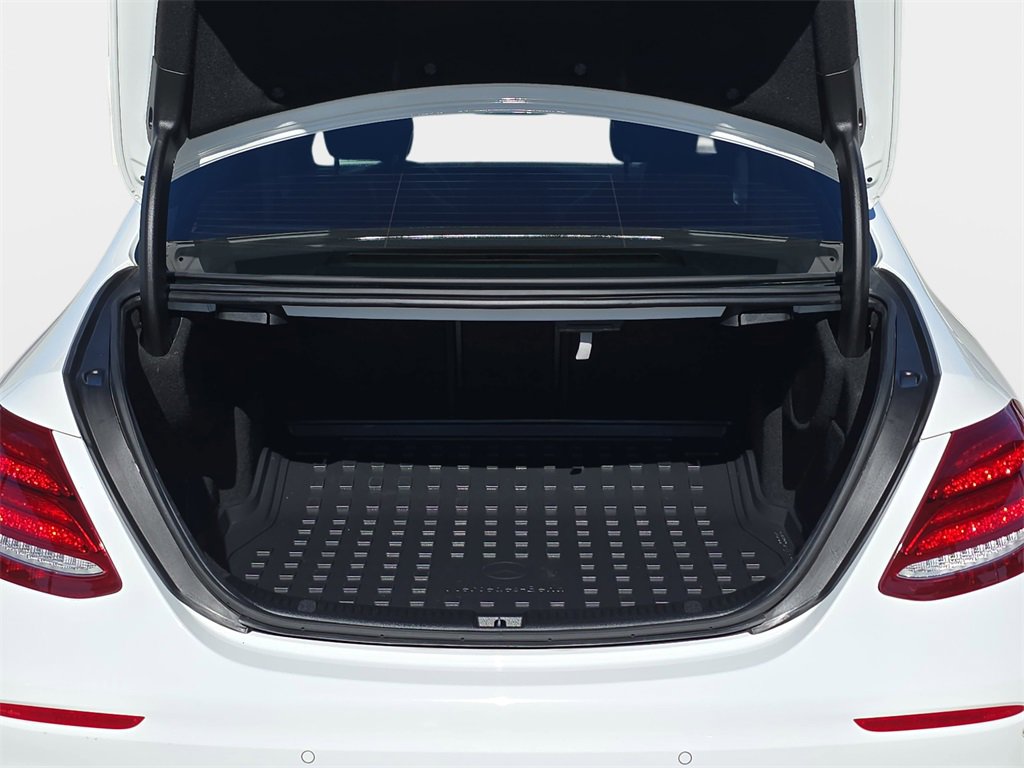 Used 2018 Mercedes-Benz E 300 image 14