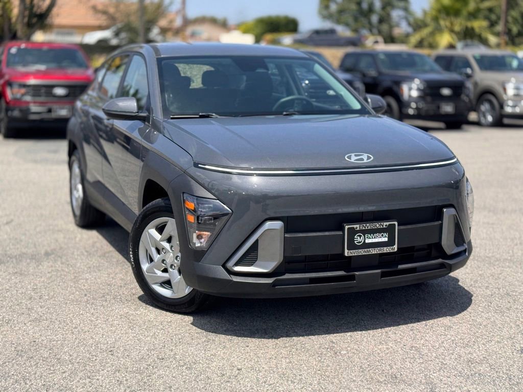 Used 2024 Hyundai Kona SE FWD image 2