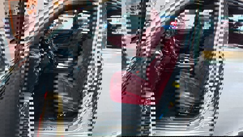 Used 2015 Lexus IS 350 image 9