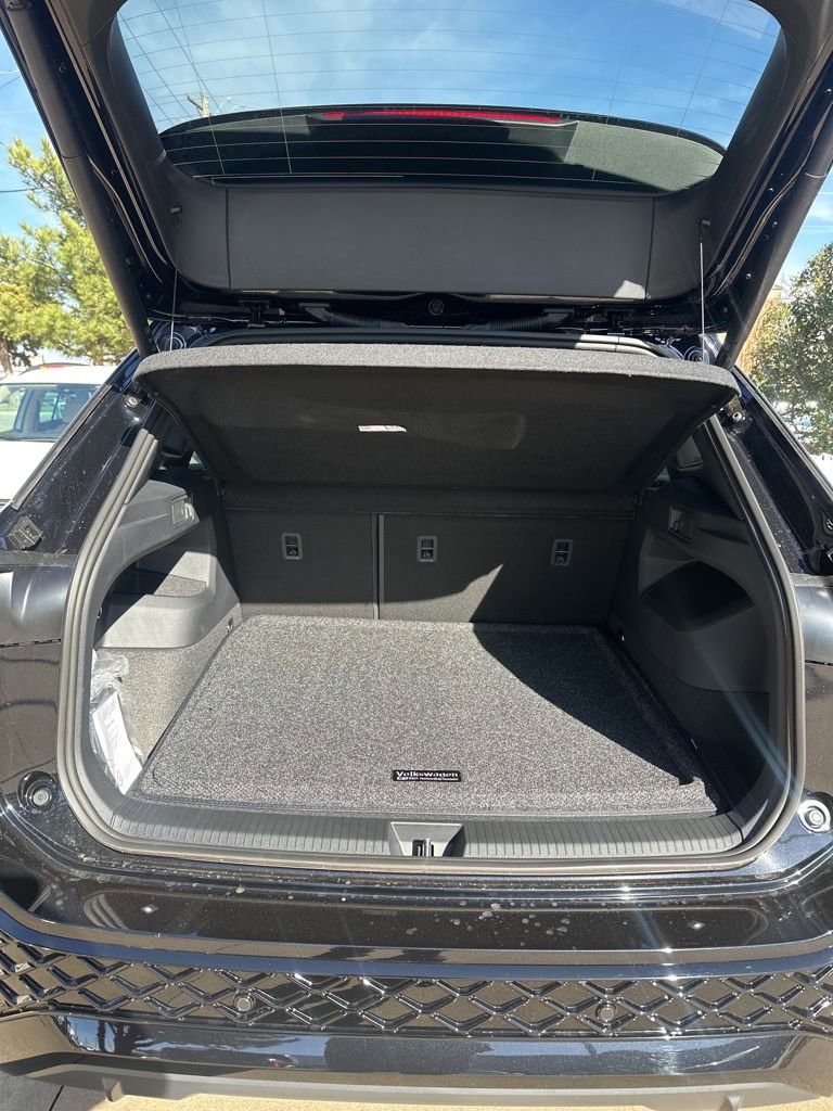 New 2026 Volkswagen Tiguan SEL R-Line AWD/4WD image 19
