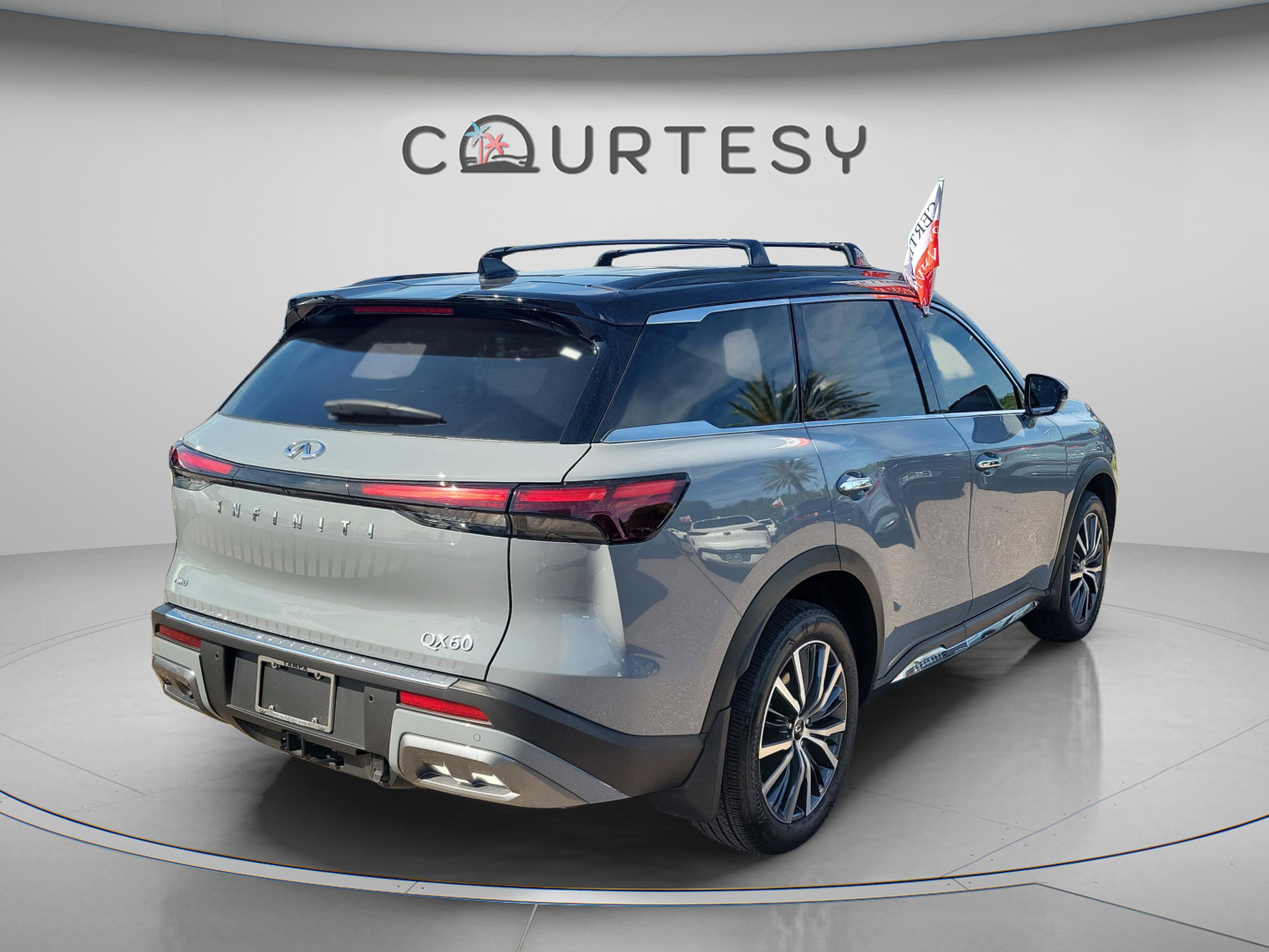 Certified 2025 INFINITI QX60 Autograph w/ Cargo Package AWD/4WD image 3