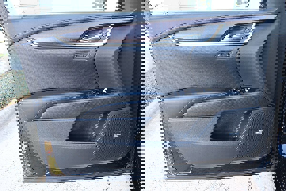 Used 2019 Cadillac XTS Luxury image 43